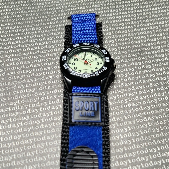Unisex Sport Watch - Picture 2 of 5